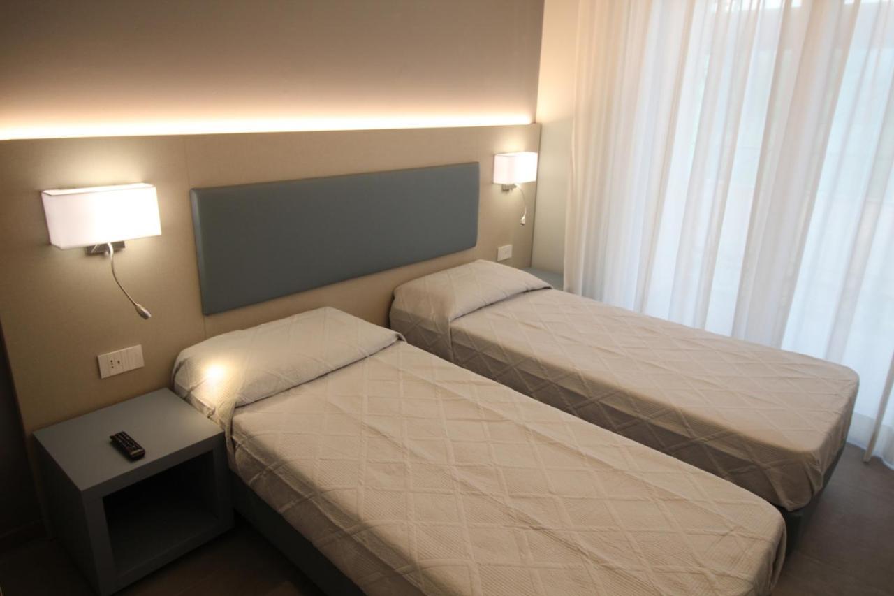 Persea Mare Appartamenti Taggia Exterior foto