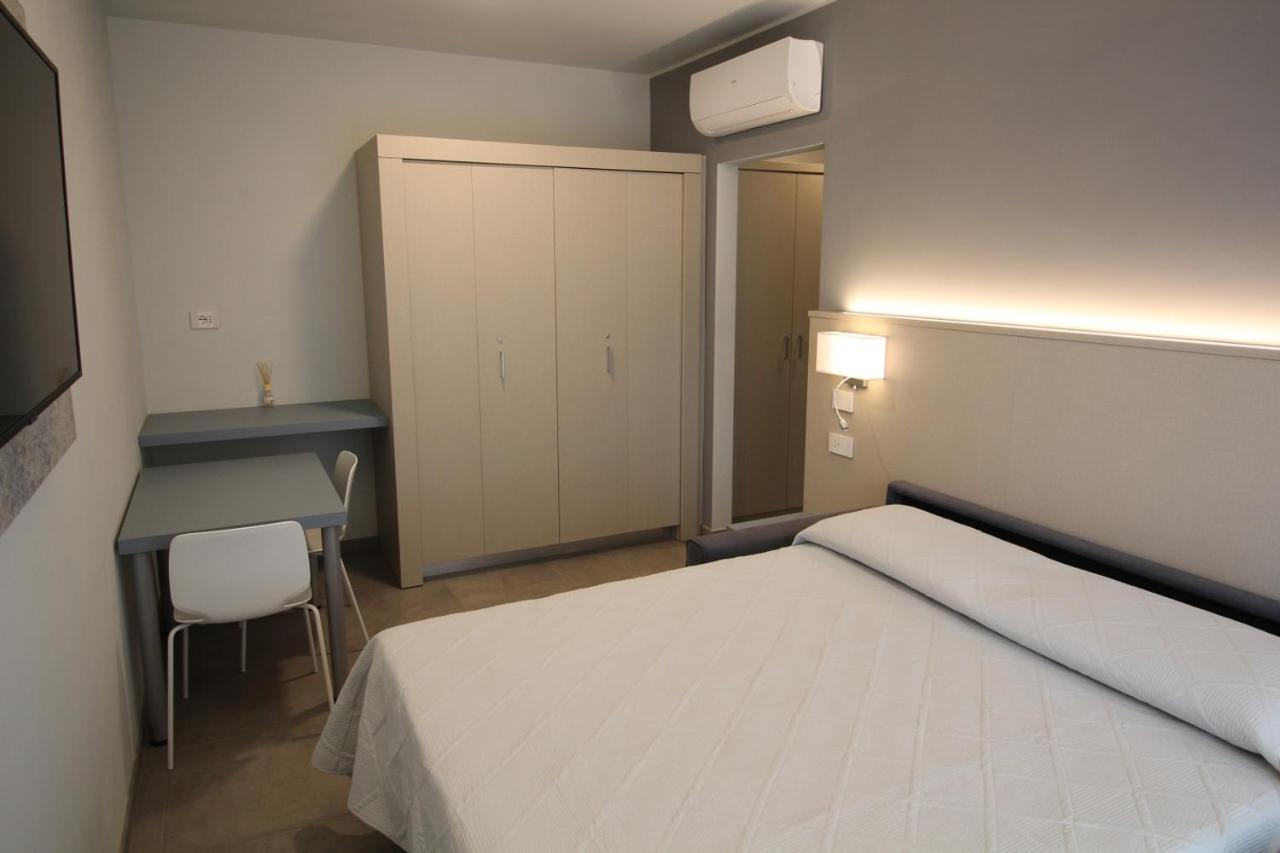 Persea Mare Appartamenti Taggia Exterior foto