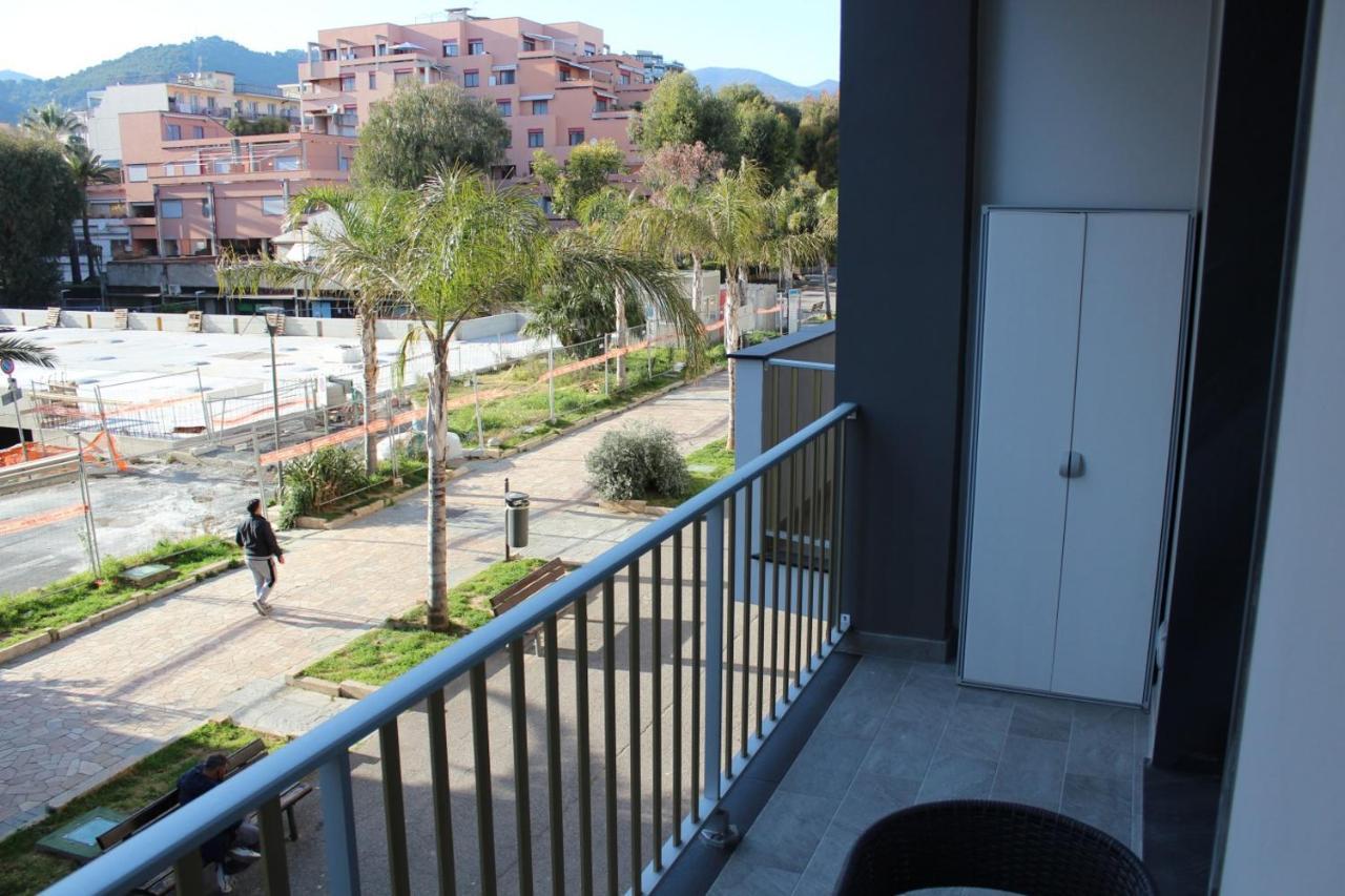 Persea Mare Appartamenti Taggia Exterior foto