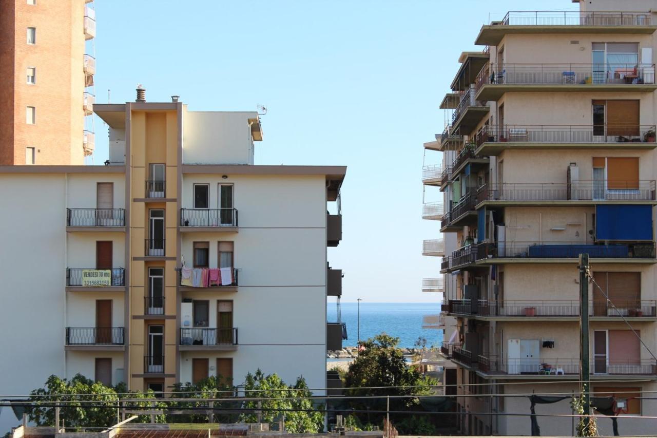 Persea Mare Appartamenti Taggia Exterior foto